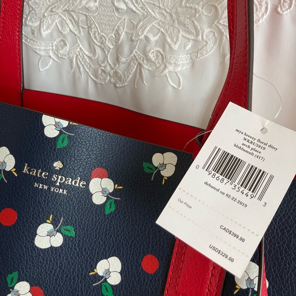Kate Spade Mya Breeze Floral Ditsy Reversible Tote with Wristlet MSRP $329.00 - Picture 2 of 9